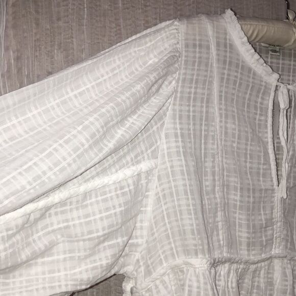 AE M Sheer Crisp White Baby Doll Balloon Sleeve Plaid Blouse - Picture 5 of 13